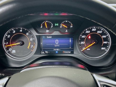 Used 2020 Chevrolet Camaro LT w/ Technology Package image 12