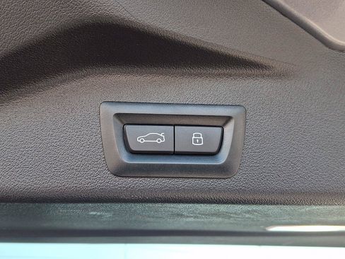 Used 2024 BMW X5 xDrive40i w/ Premium Package AWD/4WD image 34