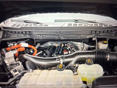 Used 2024 Ford F150 Platinum w/ Equipment Group 703A Plus image 5