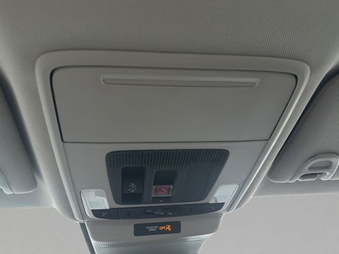 Certified 2025 Honda Accord SE image 19