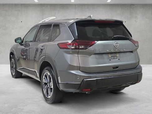 Used 2025 Nissan Rogue SV FWD image 14