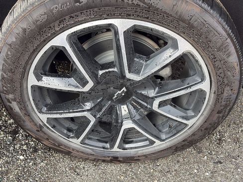 Used 2021 Chevrolet Tahoe RST image 24