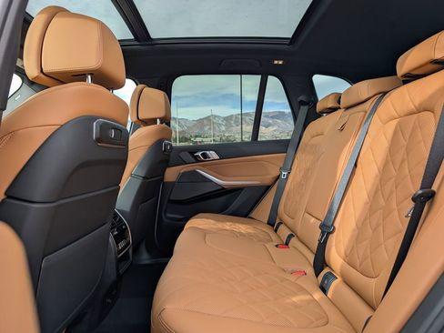 New 2026 BMW X5 xDrive40i w/ M Sport Package image 17