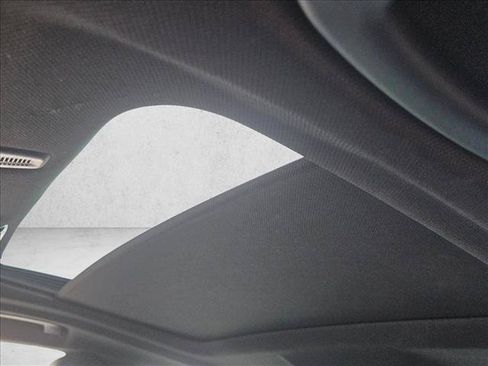 Used 2018 BMW 530i RWD image 13
