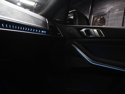 Used 2024 BMW X7 xDrive40i w/ Executive Package AWD/4WD image 80