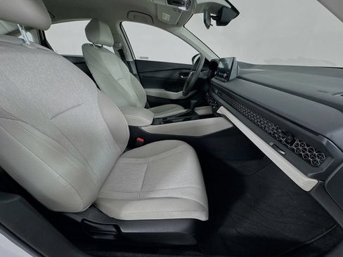 Used 2023 Honda Accord LX image 32