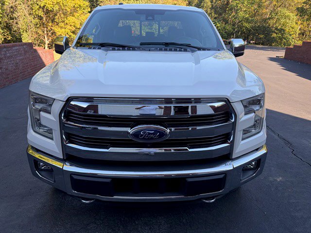 Used 2016 Ford F150 Lariat w/ Equipment Group 502A Luxury AWD/4WD image 4