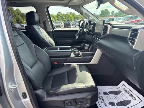 Used 2022 Toyota Tundra Limited AWD/4WD image 12