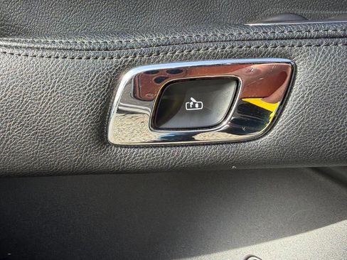 Used 2017 Lincoln Continental Reserve w/ Technology Package image 32