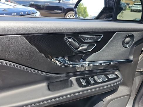 Used 2023 Lincoln Corsair Reserve w/ Equipment Group 202A AWD/4WD image 12