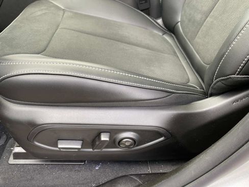 New 2026 Jeep Grand Cherokee Altitude image 10