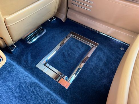 Used 2018 Rolls-Royce Phantom Extended Wheelbase RWD image 33