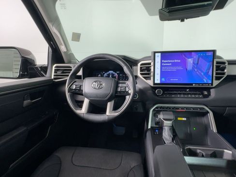 Used 2024 Toyota Tundra Limited image 28