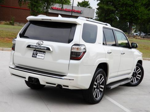 Used 2018 Toyota 4Runner Limited RWD image 10