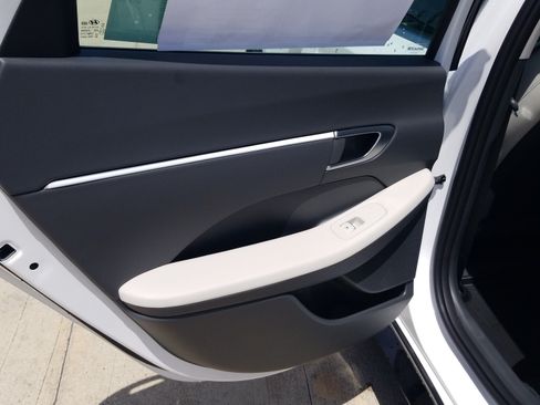 New 2026 Hyundai Sonata SEL FWD image 11
