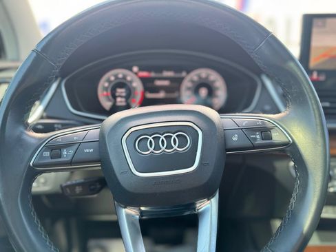 Used 2022 Audi Q5 2.0T Premium Plus AWD/4WD image 46