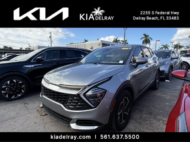 Used 2025 Kia Sportage LX FWD image 4