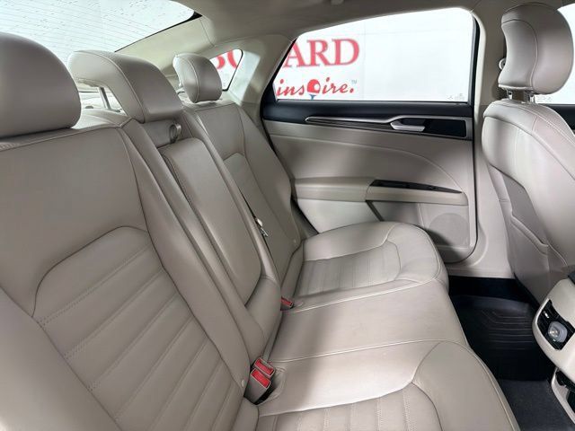 Used 2017 Ford Fusion SE w/ Fusion SE Technology Package FWD image 32