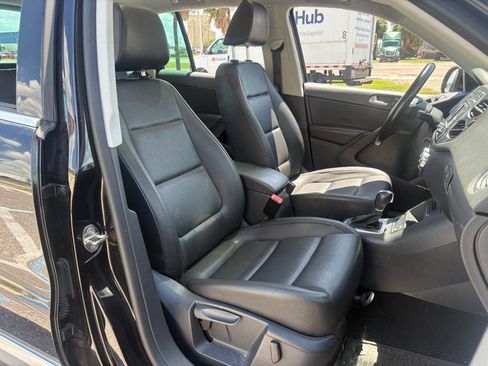 Used 2014 Volkswagen Tiguan SEL FWD image 16
