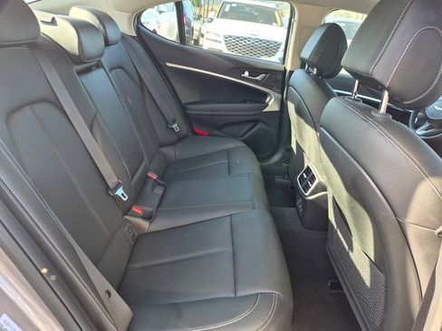 Used 2026 Genesis G70 2.5T image 24