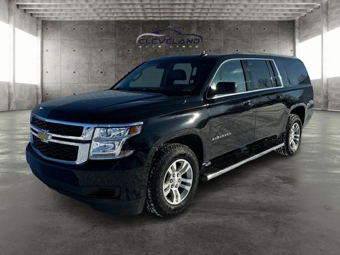 Used 2016 Chevrolet Suburban LT image 8