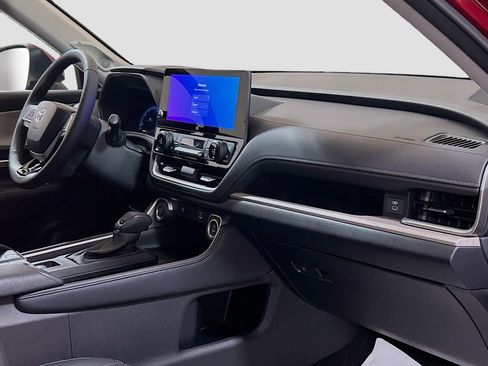 New 2026 Toyota Grand Highlander FWD image 29