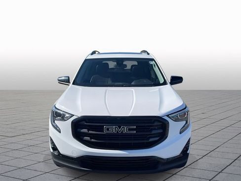 Used 2021 GMC Terrain SLT w/ Infotainment Package II image 2