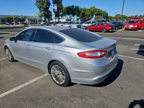 Used 2013 Ford Fusion SE FWD image 5