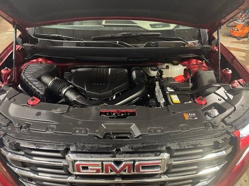 Used 2024 GMC Acadia Elevation image 25