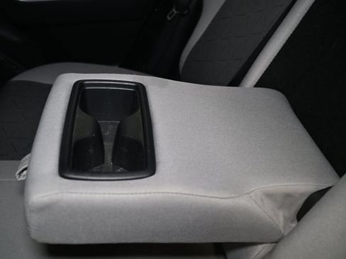Used 2022 Toyota RAV4 XLE w/ Convenience Package AWD/4WD image 50
