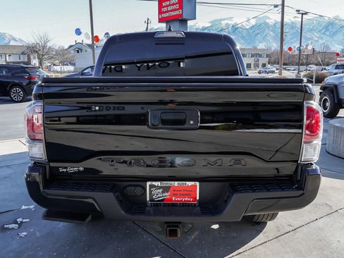 Used 2023 Toyota Tacoma TRD Sport image 7