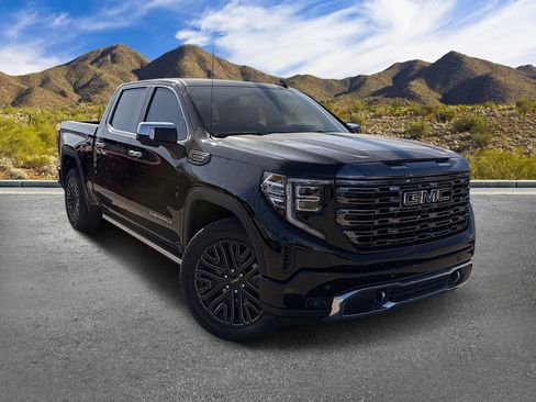 Used 2022 GMC Sierra 1500 Denali Ultimate AWD/4WD image 4