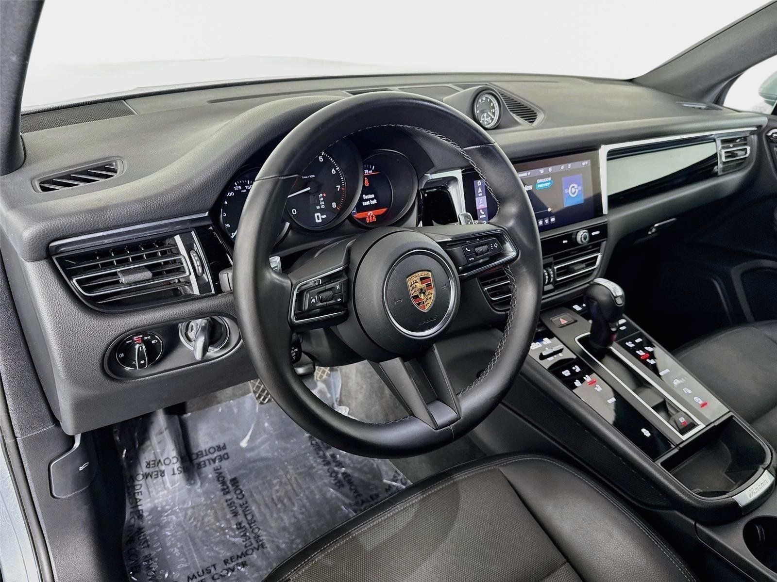 Used 2023 Porsche Macan AWD/4WD image 9