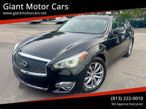 Used 2019 INFINITI Q70 Luxe RWD image 1