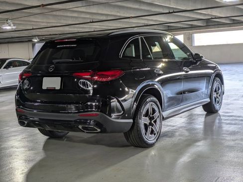 Certified 2025 Mercedes-Benz GLC 300 image 8