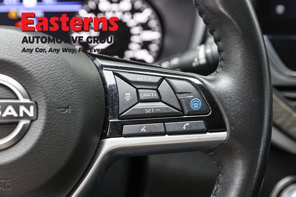 Used 2024 Nissan Altima 2.5 SV w/ SV Premium Package FWD image 16