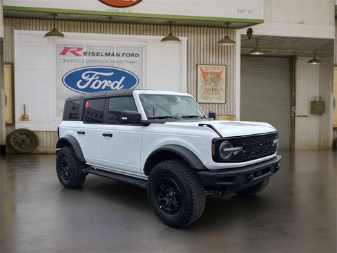 Certified 2024 Ford Bronco Wildtrak image 1