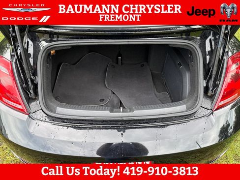 Used 2015 Volkswagen Beetle TDI FWD image 23
