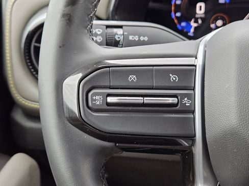 Used 2024 Chevrolet Colorado ZR2 w/ Technology Package AWD/4WD image 24