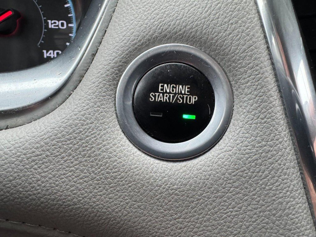 Used 2019 Chevrolet Traverse LT FWD image 21