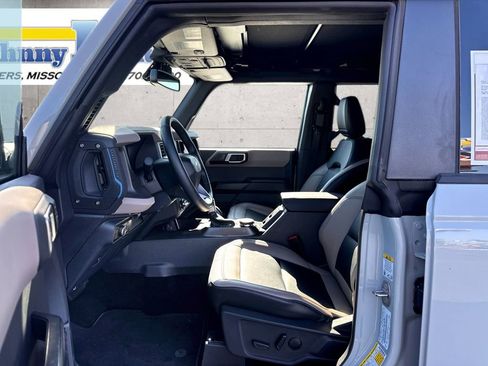 Used 2024 Ford Bronco Wildtrak image 10