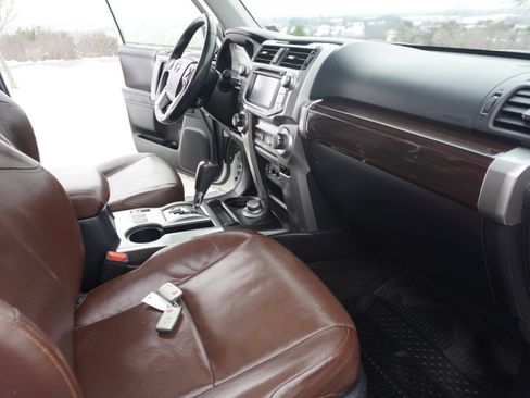 Used 2019 Toyota 4Runner Limited image 39