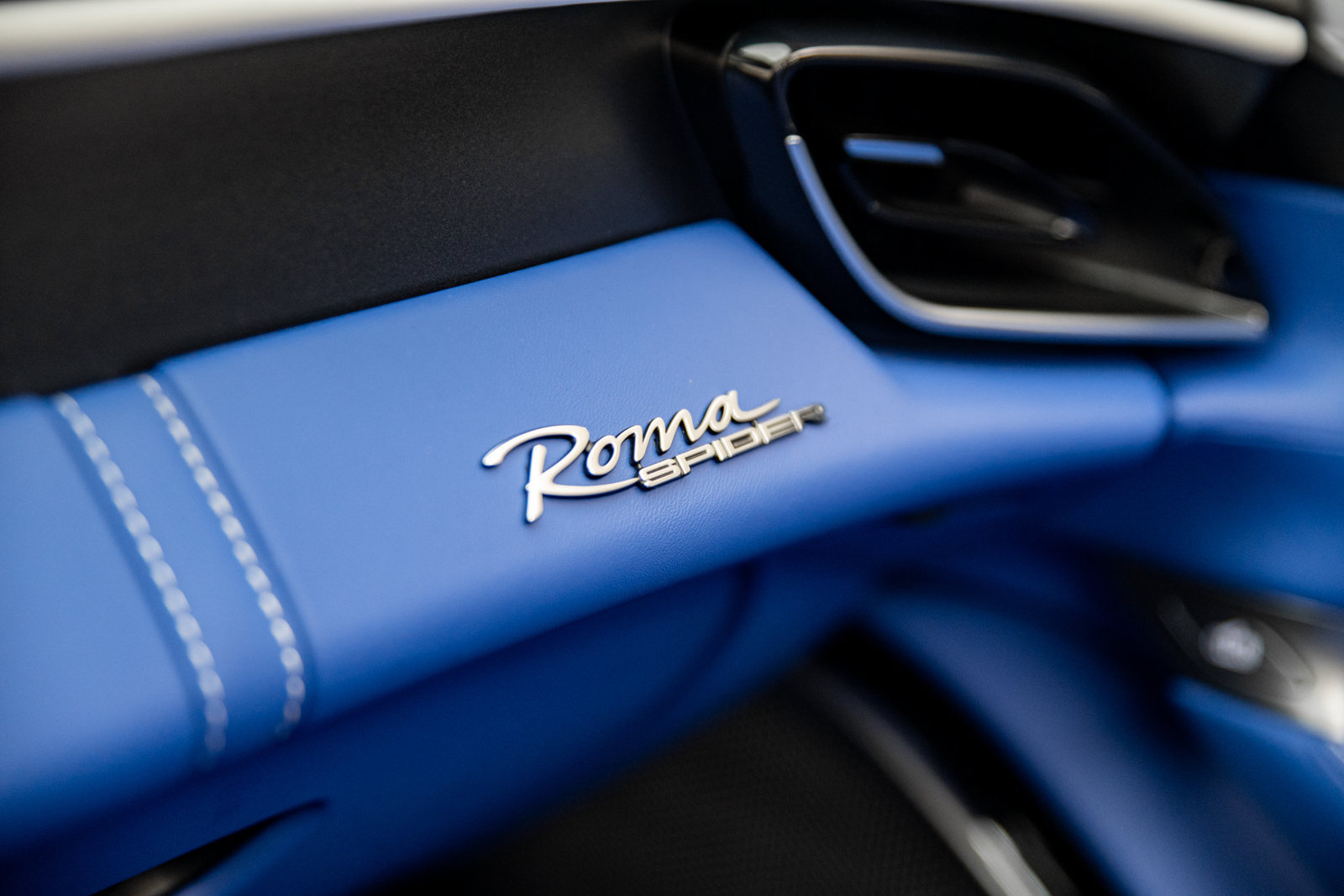 Used 2025 Ferrari Roma Spider RWD image 30