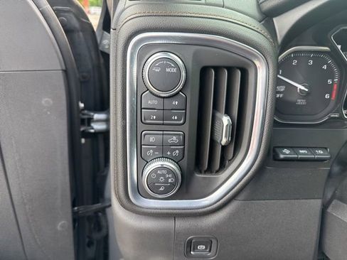 Used 2021 GMC Sierra 1500 AT4 w/ Technology Package AWD/4WD image 26