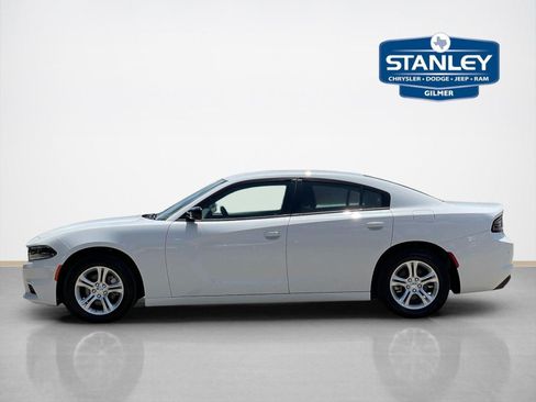 Used 2023 Dodge Charger SXT RWD image 4