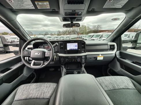 New 2026 Ford F450 XLT w/ 360-Degree Camera Package image 41