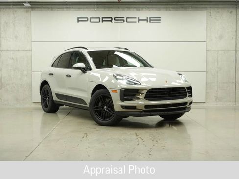 Certified 2019 Porsche Macan AWD/4WD image 9