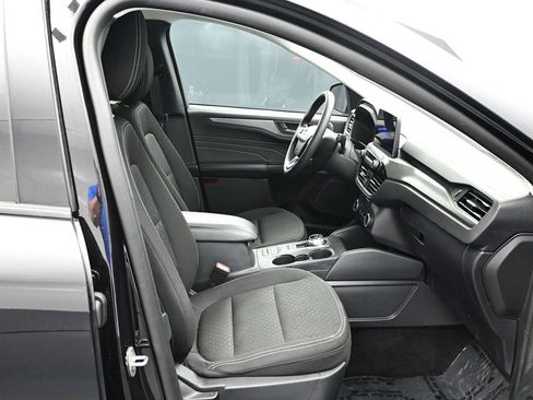 Used 2025 Ford Escape Active AWD/4WD image 18