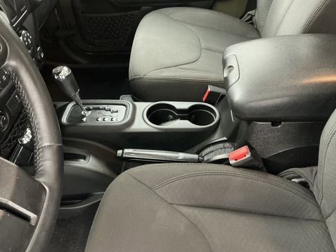 Used 2015 Jeep Wrangler Sport w/ Quick Order Package 24S image 13