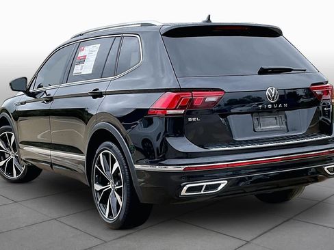 Used 2022 Volkswagen Tiguan SEL R-Line AWD/4WD image 12